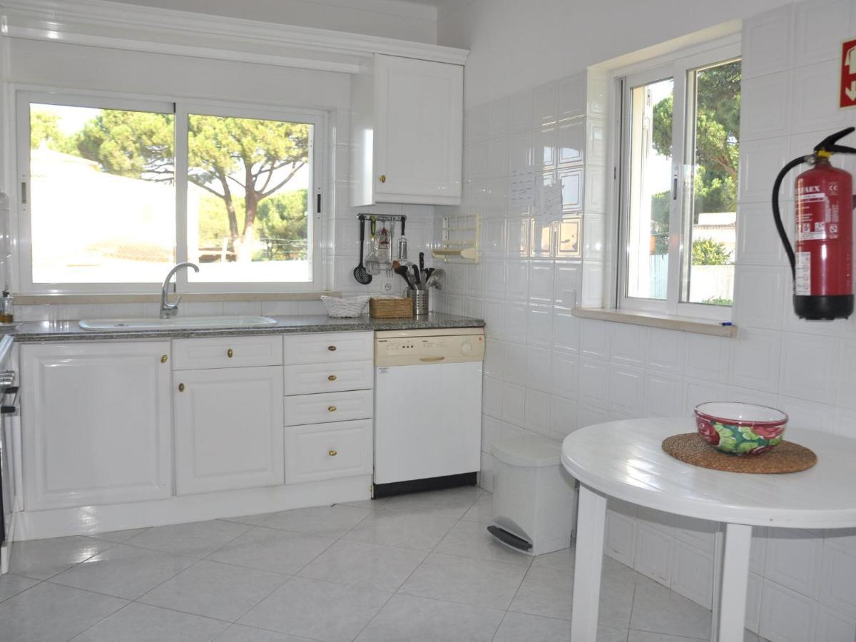 Comfortable Holiday Home In Vilamoura With Pool Exterior photo
